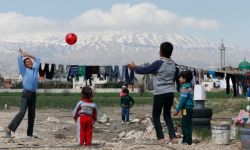 ميركل: سنستقبل 500 لاجئ سوري من تركيا شهرياً 